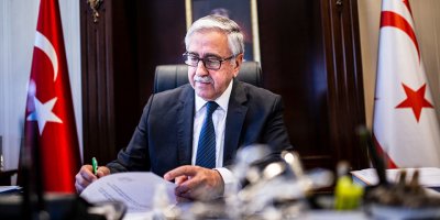 Akıncı: Barış pınarı da desek akan su değil kandır