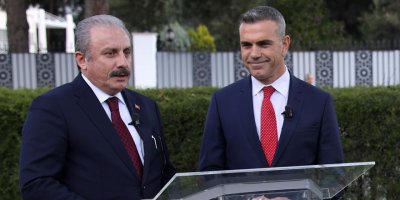 Uluçay, Şentop’u arayarak operasyonun olumlu sonuçlarından duyduğu  memnuniyetini dile getirdi