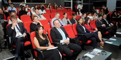 “İnsan ticareti ile mücadelede birlikte çalışalım” başlıklı panel düzenlendi