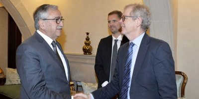 Akıncı , Hagblberg’i kabul etti