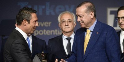 Erdoğan’a divan rozeti