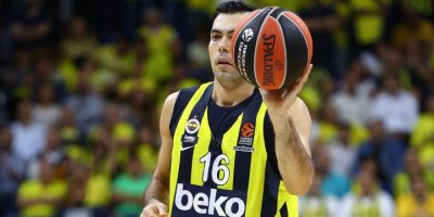 Fenerbahçe Beko’nun yıldızı Kostas Sloukas, son 10 yılın en iyilerine aday