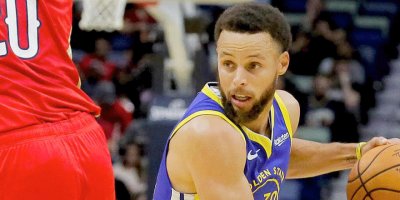 Stephen Curry'nin elinin kırılma anı