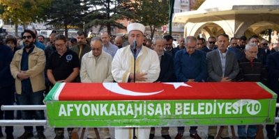 Uçak kazasında ölen Çetinkaya Afyonkarahisar’da toprağa verildi