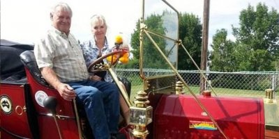 Petrol milyoneri nostaljik otomobiliyle kaza yaptı