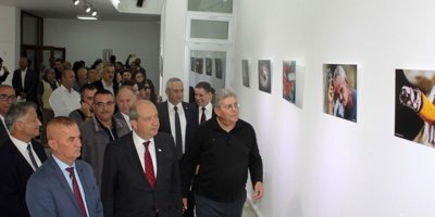 Yıltan Taşçı Akademi 9. Fotoğraf Sergisi “Bağımlı Olma Özgür Ol” ziyarete açıldı