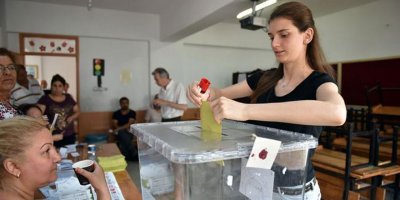 Türkiye’de yerel yönetimlerde kadının adı yok