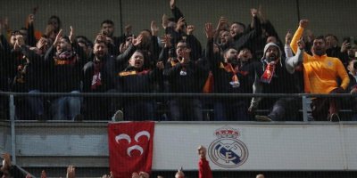 Galatasaray Real Madrid maçında taraftardan takıma büyük tepki