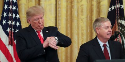 Senatörlerden Trump'a çağrı