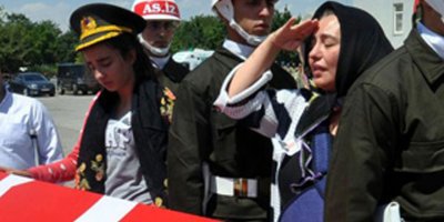 Şehit binbaşının eşinin sözleri yürekleri dağladı