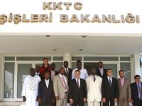 Dışişleri Bakanı Ertuğruloğlu yabancı gazetecilere brifing verdi