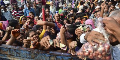 Bangladeş'te soğan krizi büyüyor: Uçaklar dolusu ithalat yapıldı, tanzim kuyrukları oluştu