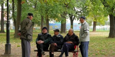 Kıbrıs’ta kadınlar erkeklerden daha uzun yaşıyor