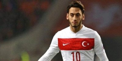 Hakan Çalhanoğlu'ndan flaş transfer açıklaması: "Hayır diyemem"