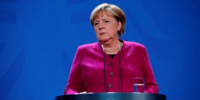 Merkel: Türkiye'nin NATO üyesi kalması lazım