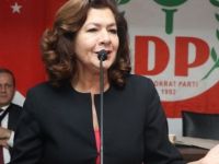 Yangından mal kaçırır gibi seçim yapıyoruz