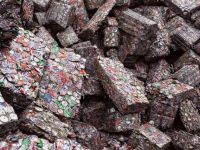 Umut Projesi kapsamındaki geri dönüşüm çalışmalarına destek olarak presleme makinesi devreye giriyor