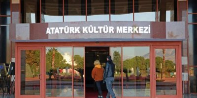 Antalya Kültür Merkezi’nin adı “Atatürk Kültür Merkezi” oldu