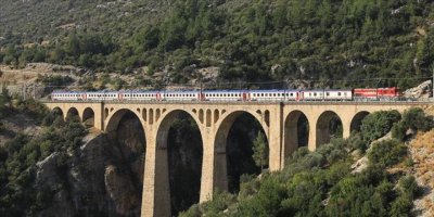 'James Bond'un düştüğü köprü'nün ışıklandırması bir ayda tamamlanacak