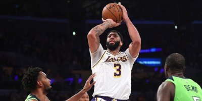 Anthony Davis durmak bilmedi Lakers rahat kazandı!