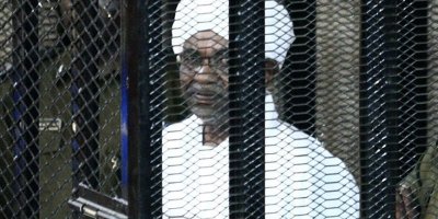 Sudan'da Beşir 1989 darbesi nedeniyle ifade verdi