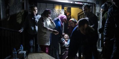 Hamile kadın ile 3 yaşındaki kız çocuğu evde ölü bulundu