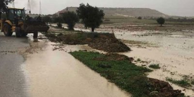 Yağışlar yine hayatı olumsuz etkiledi