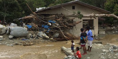 Endonezya'da sel: 2 ölü