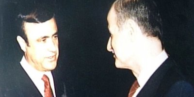 Fransa'da Esad'ın amcası hakkında 4 yıl hapis istemi