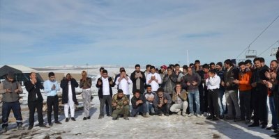 Kayak sezonu açılamayınca turizmciler 'kar duası'na çıktı