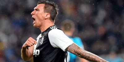 Mario Mandzukic, Katar takımı Al-Duhail'e transfer oldu