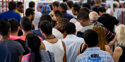 Almanya'ya iltica başvuruları azalıyor