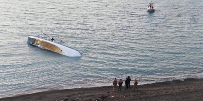 Van Gölü'nde göçmenleri taşıyan tekne battı