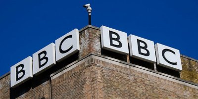 BBC'den canlı yayında nü sanat modeli hamlesi