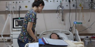 Konserveden zehirlenen 6 kişi hastanelik oldu