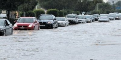 Yol, çift yönlü trafiğe kapatıldı!