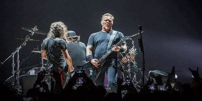 Metallica'dan Avustralya'ya büyük destek