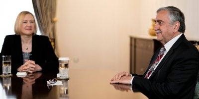 Akıncı, Elizabeth Spehar ile görüştü