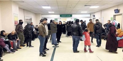 Acil servise testereyle gelen hasta yakınları var