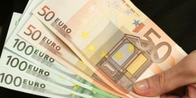 Güney Kıbrıs’ta en düşük memur maaşı 1271 euro