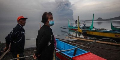 Filipinler'deki yanardağ patlamasının ardından 82 bin kişi tahliye edildi