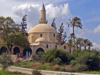 KKTC’ye geçen iki kişi polis tarafından tutuklandı