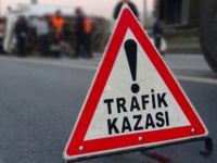 Kaza yapan araç, cayır cayır yandı