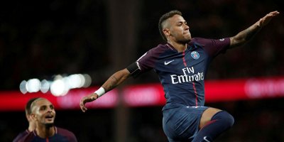 Sakatlanan Neymar, PSG kadrosundan çıkarıldı