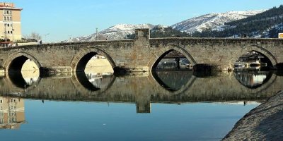 770 yıllık köprü