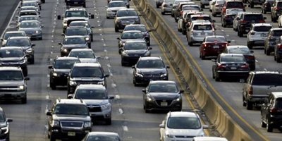 İngiltere, hibrit dahil fosil yakıtla çalışan tüm araçların satışı 2035'te sona erecek