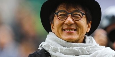 Jackie Chan, koronavirüs panzehirini bulana 1 milyon Yuan verecek