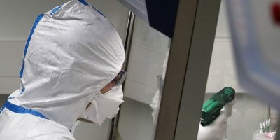 İngiltere koronavirüs'ü 'yakın ve ciddi tehdit' ilan etti