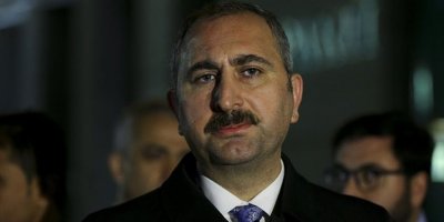 Adalet Bakanı Gül: Hukuk fakültesini tercih ederken lütfen kadrosuna bakın