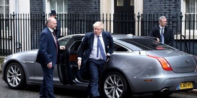 Boris johnson kabinede kısmi değişikliğe gitti